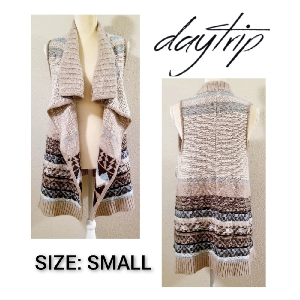 DAYTRIP Sleeveless SweaterVest - Size SMALL